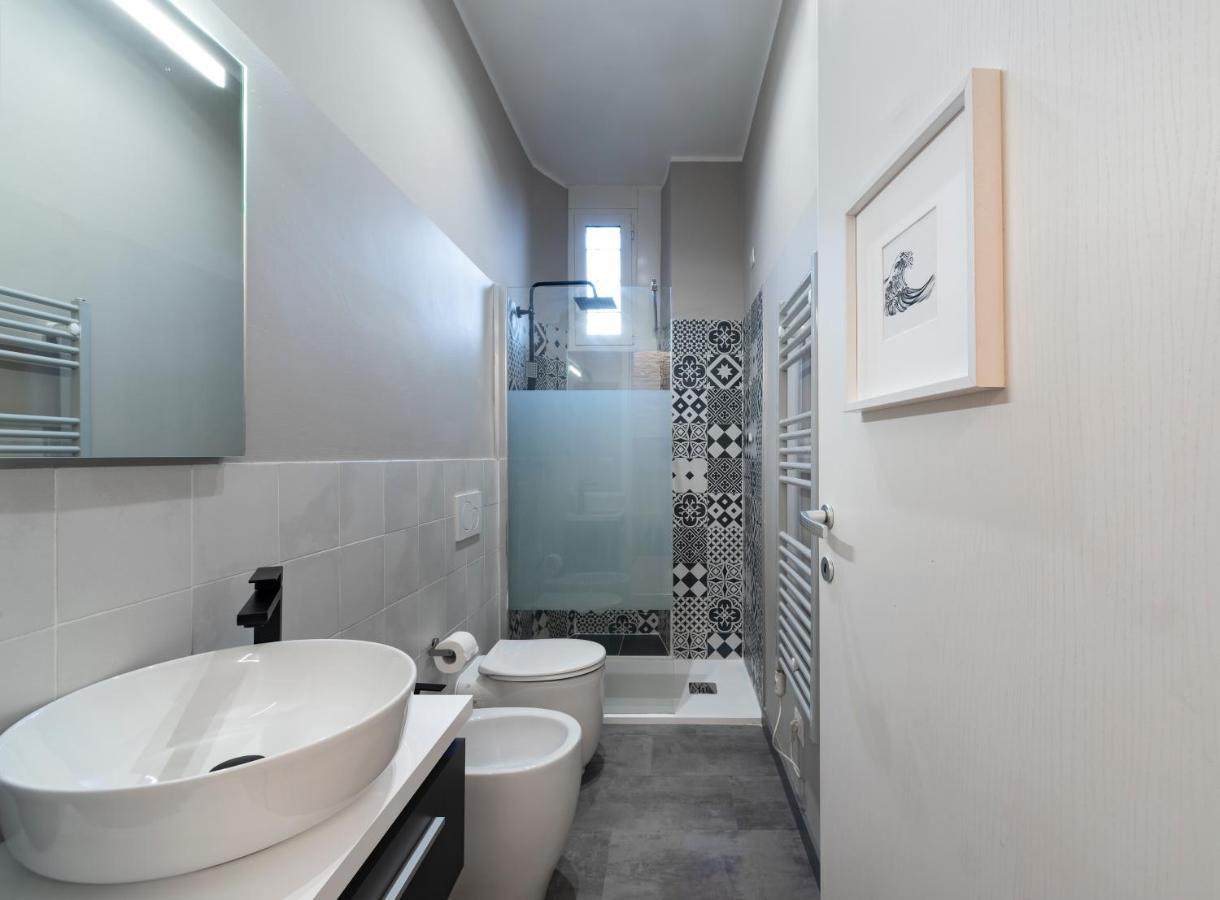 Super Modern And Design Apartment, A Due Passi Dai Navigli Милан Экстерьер фото